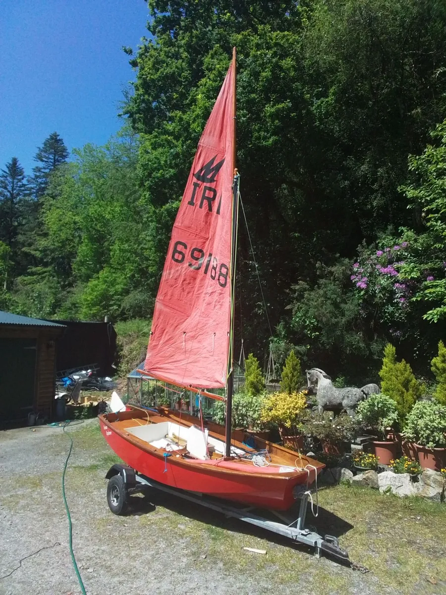 Mirror sailing dinghy - Image 1