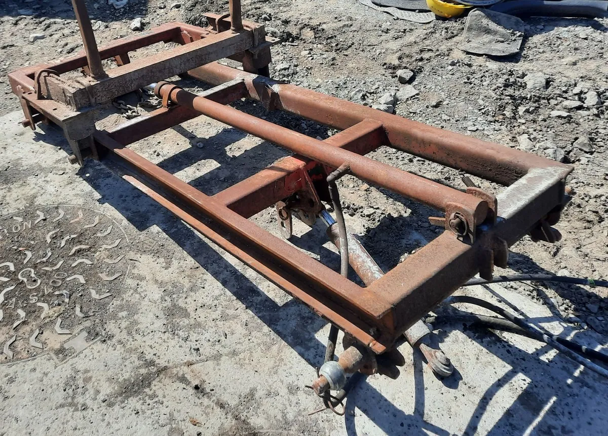 High back bale loader - Image 4
