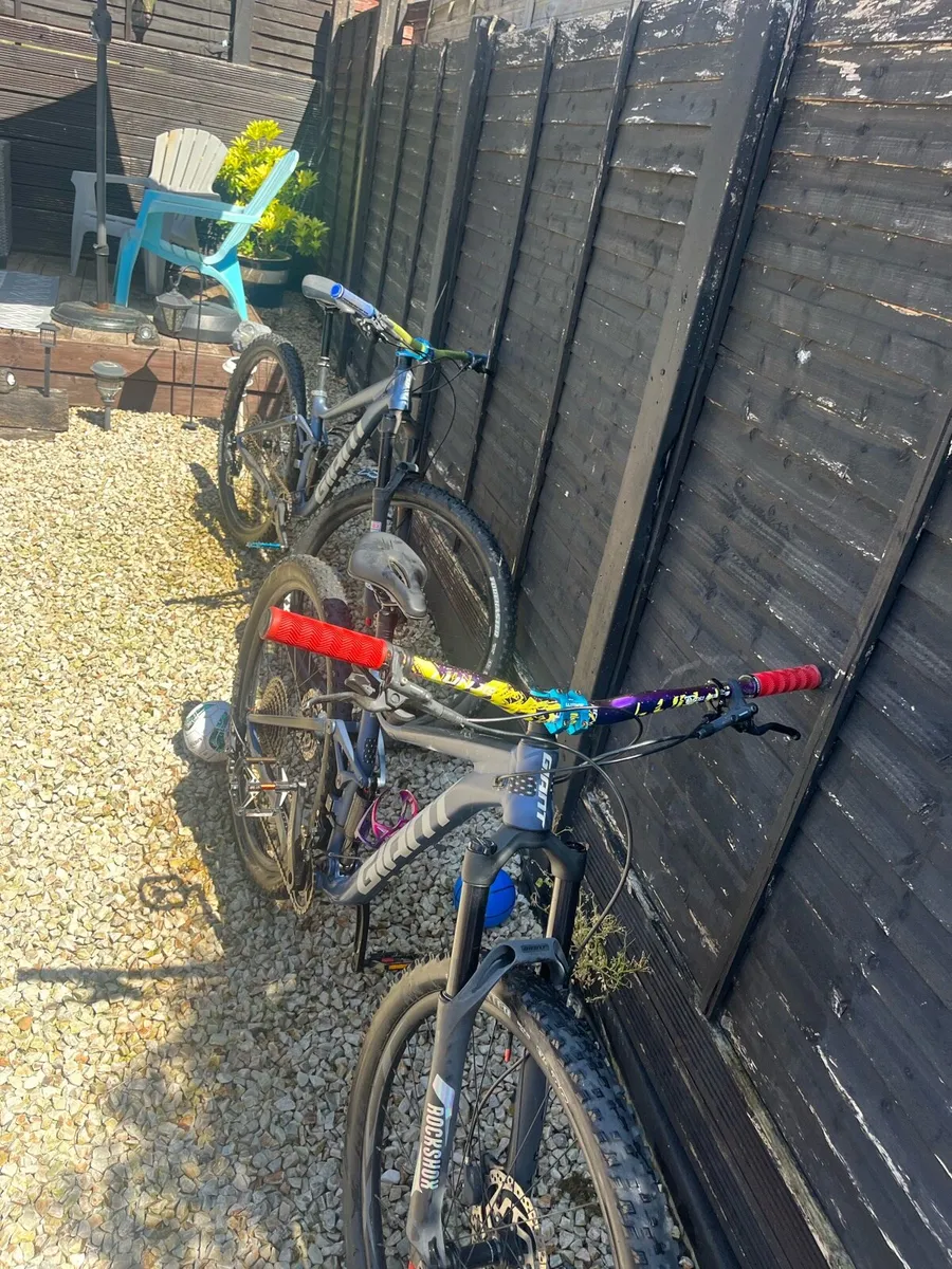 Two giant bikes - Image 1