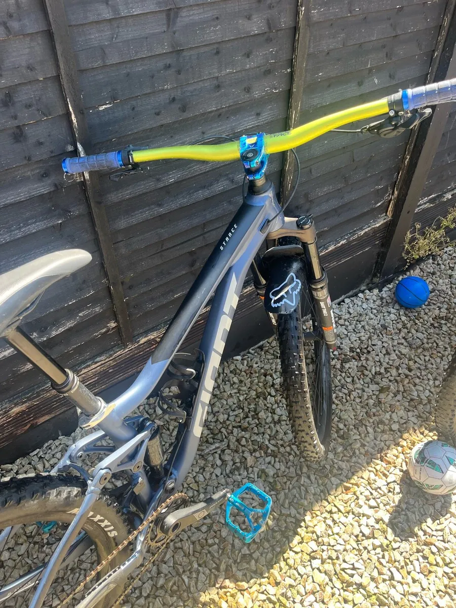 Two giant bikes - Image 4