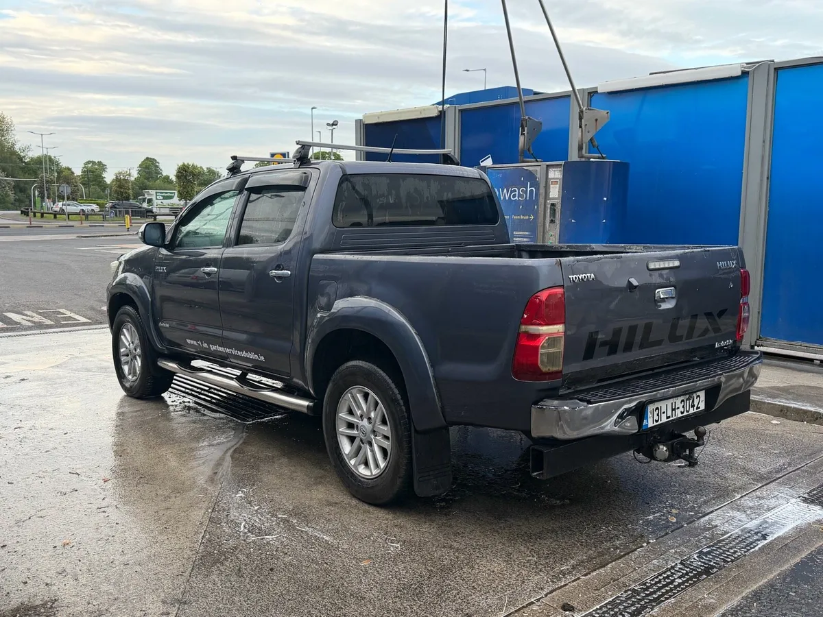 Toyota Hilux - Image 2