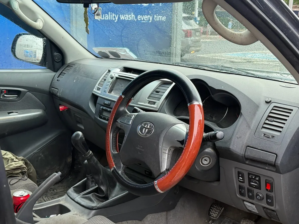Toyota Hilux - Image 3