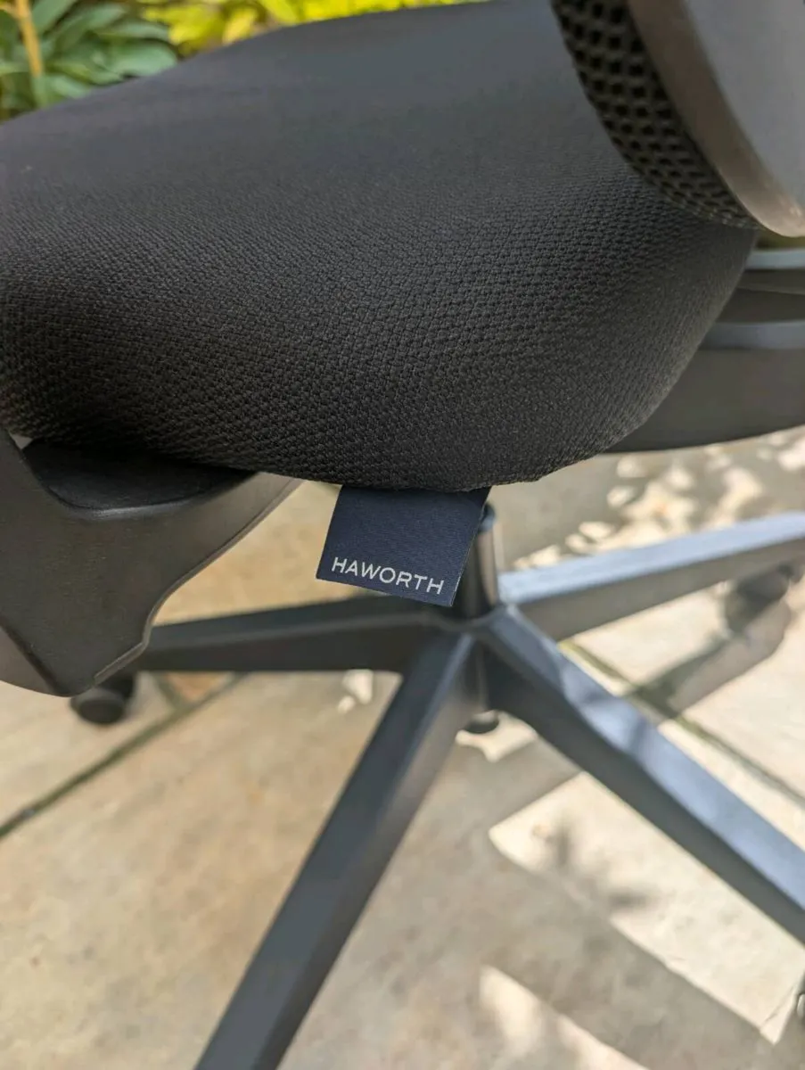 Ergonomic office chair - Image 3