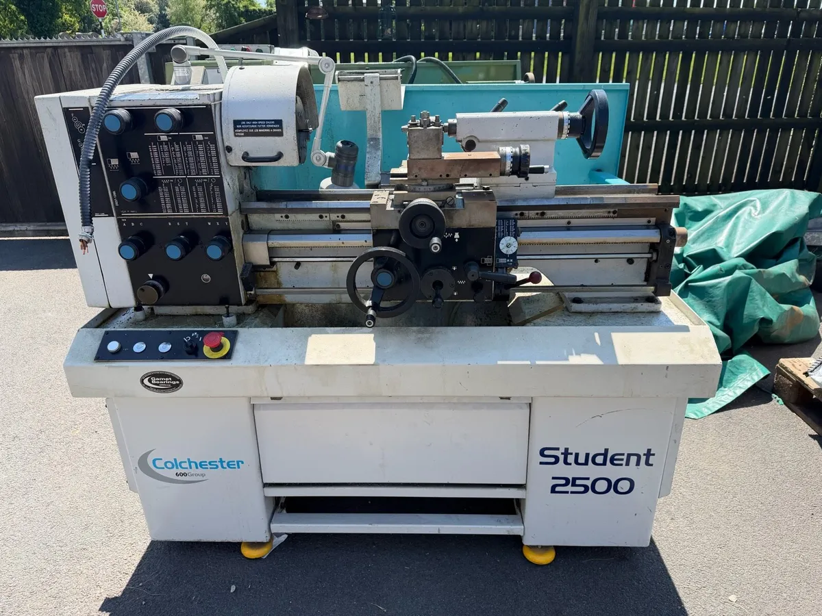 Ex school Colchester student lathe - Image 1