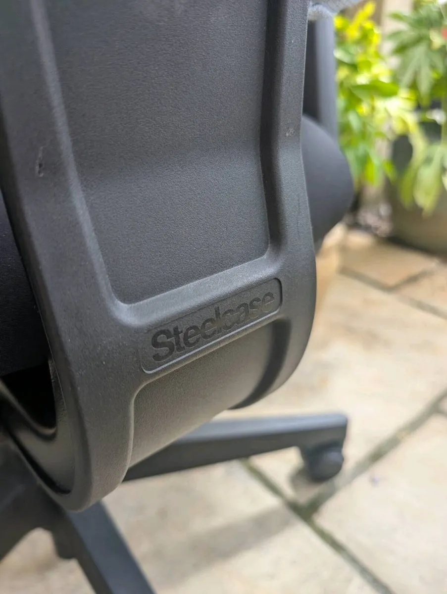 Ergonomic office chair - Image 3