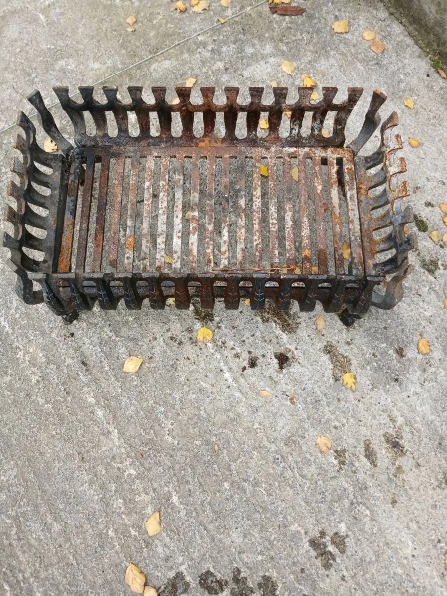 Outside fire grate - Image 2