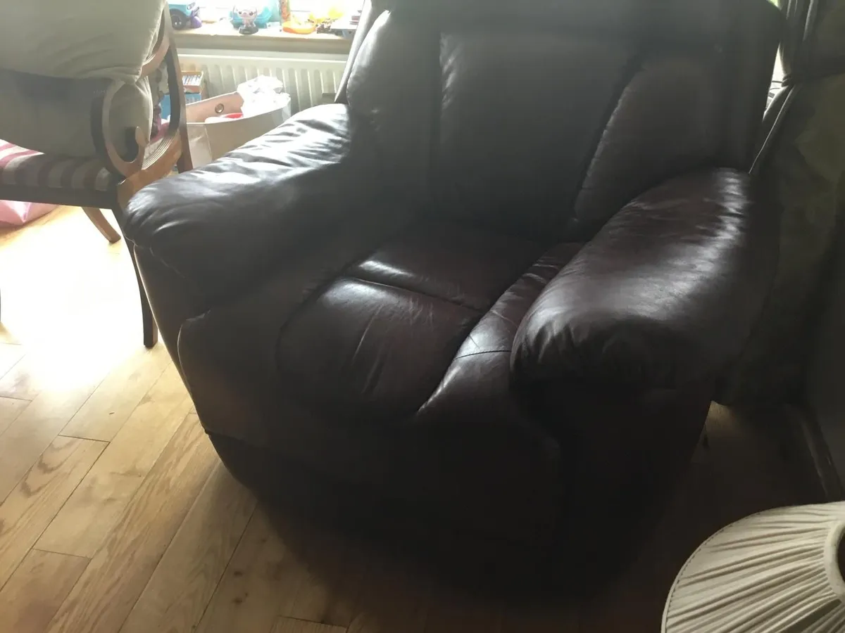 Suite - 3 Seater couch and 2 Armchairs - Image 2