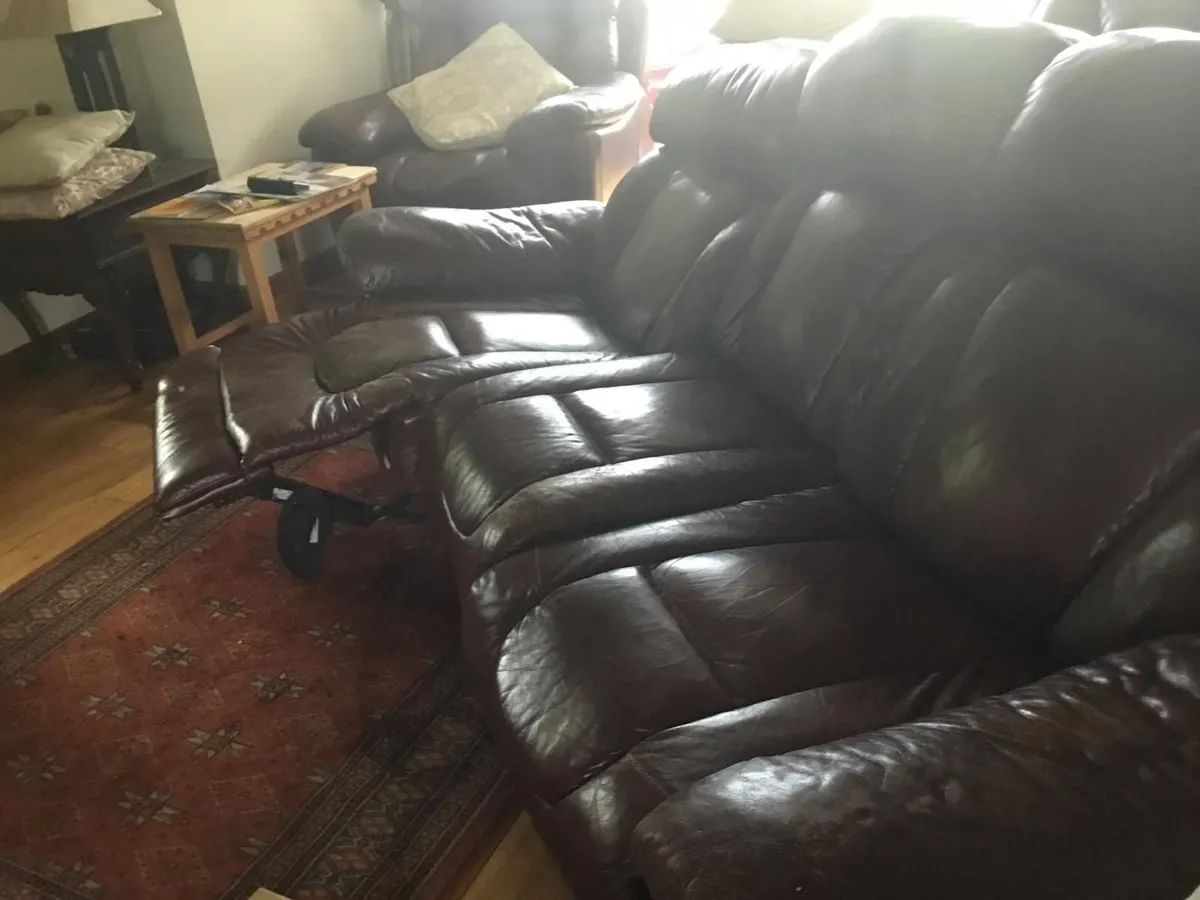 Suite - 3 Seater couch and 2 Armchairs - Image 4