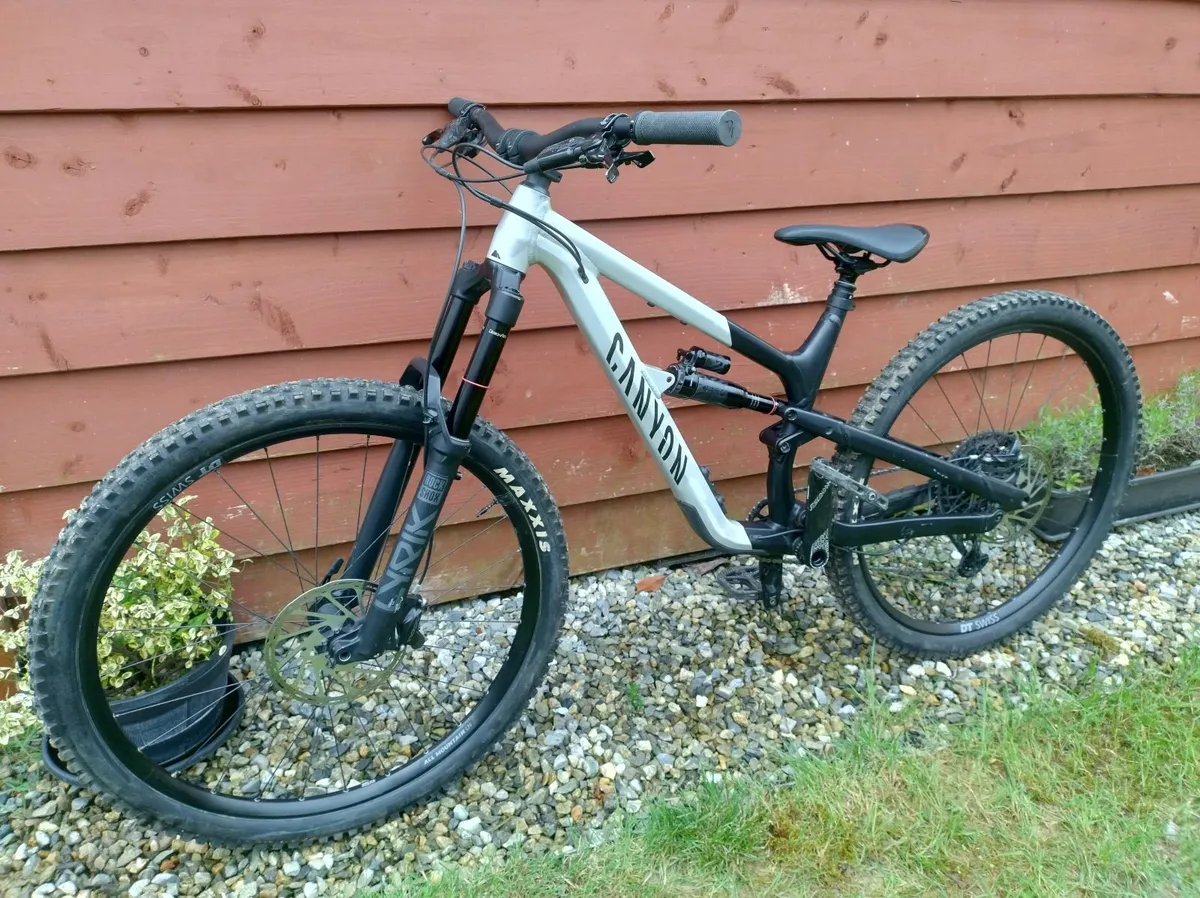 Canyon Spectral AL6 2023 mountain bike - Image 1