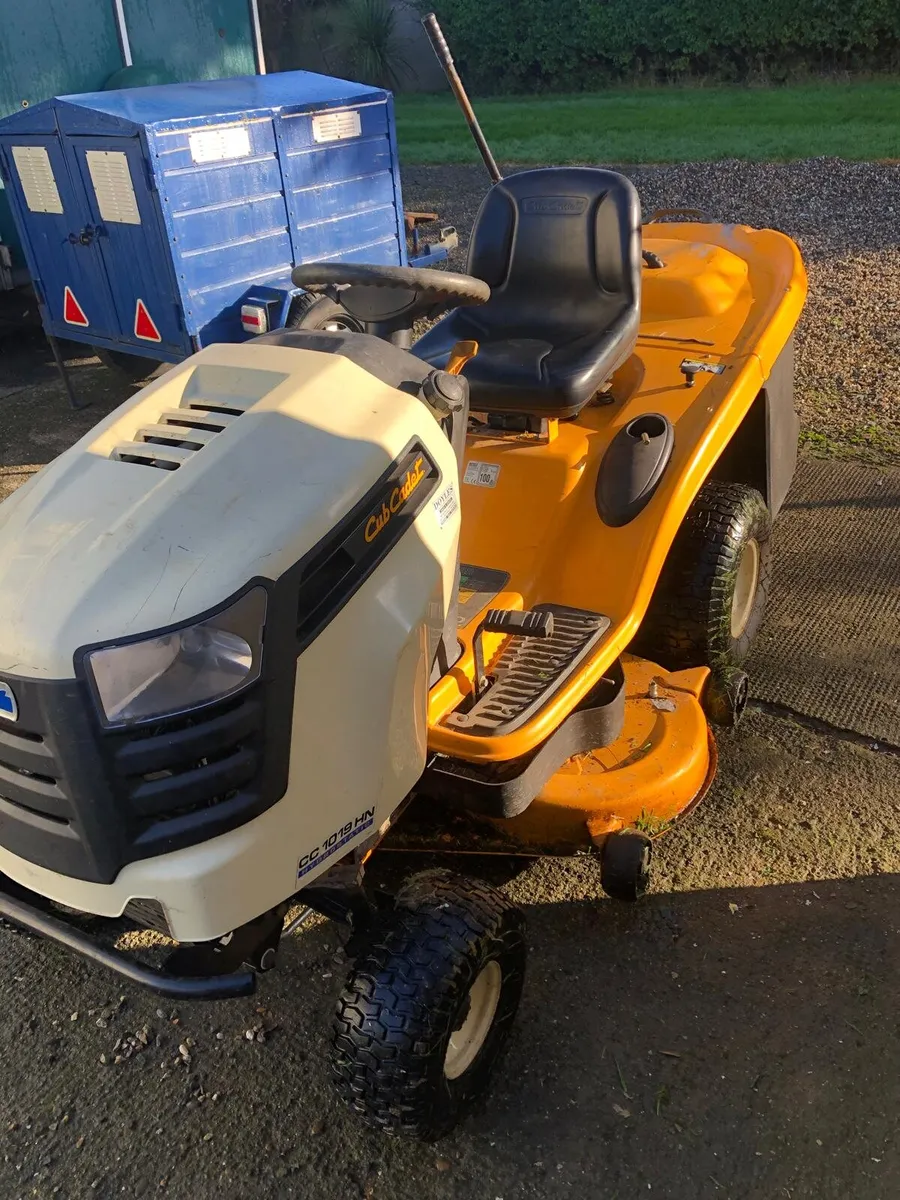 ride on mower - Image 1