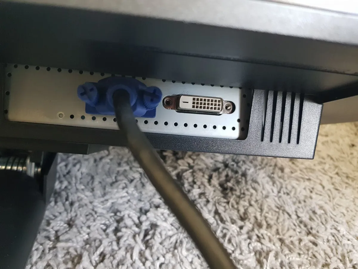 Computer Monitor - Image 2