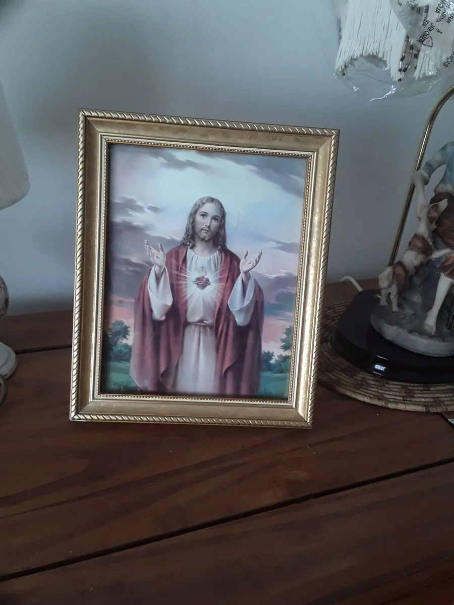 Picture of the Sacred Heart beautiful frame - Image 3