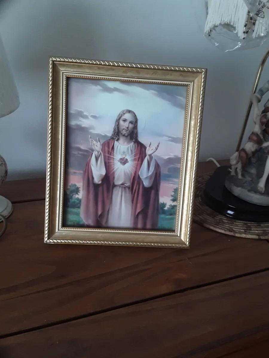 Picture of the Sacred Heart beautiful frame - Image 4