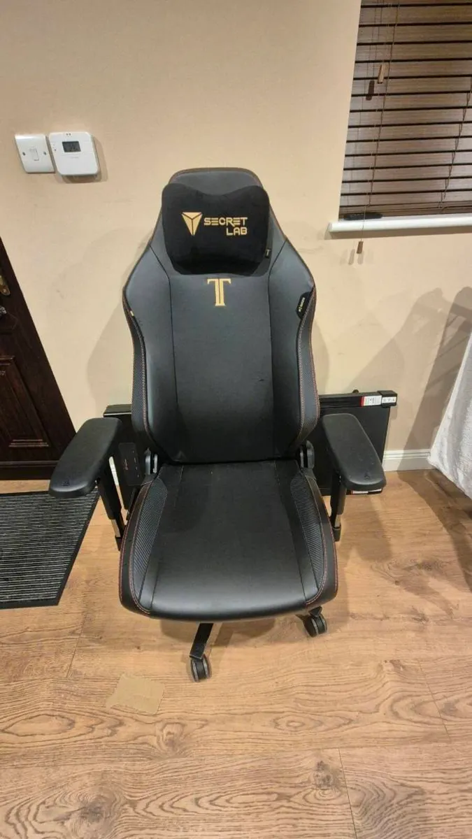 Gaming chair - Image 1