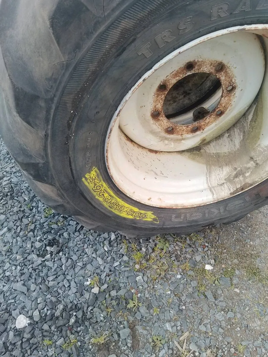 Tanker Wheels 8 Stud 600/55R26.5 - Image 2