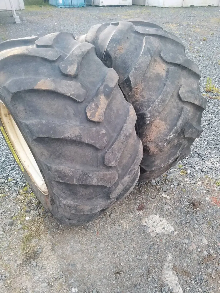 Tanker Wheels 8 Stud 600/55R26.5 - Image 3
