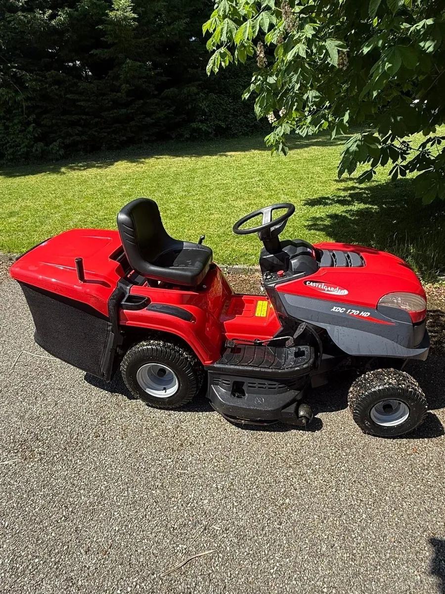 Castle Garden Ride On Lawn Mower - Image 1