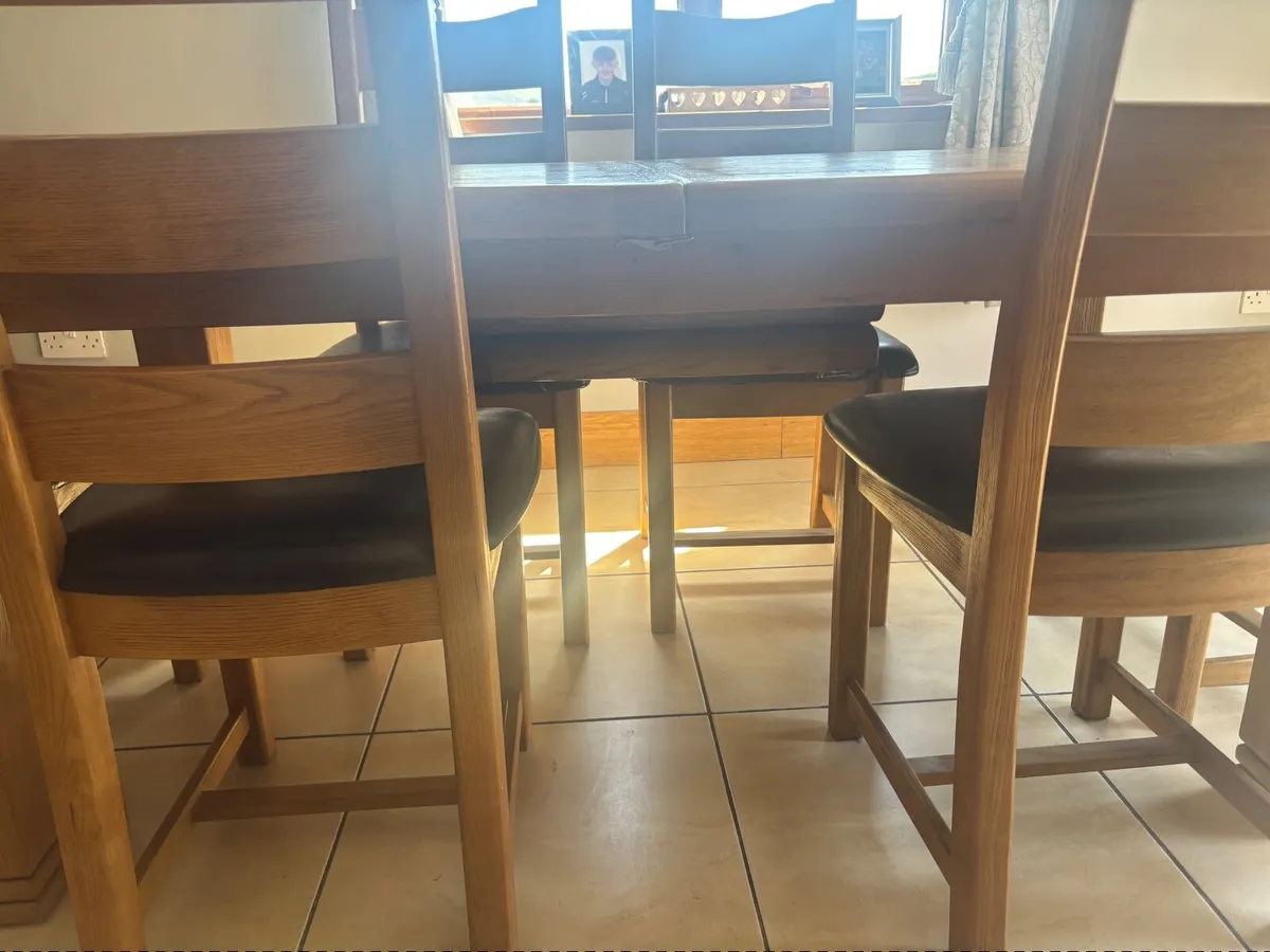 6 table and chairs - Image 2