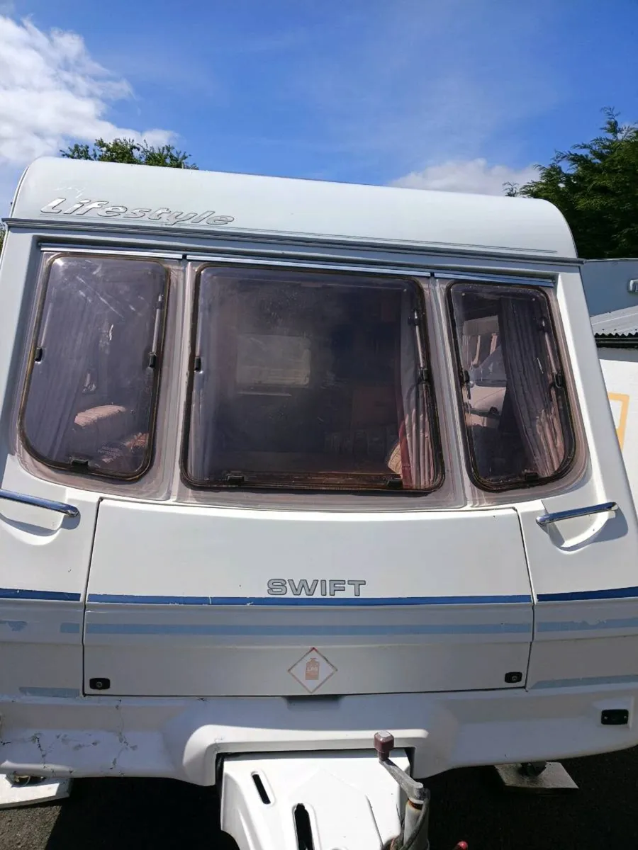 Caravan - Image 1