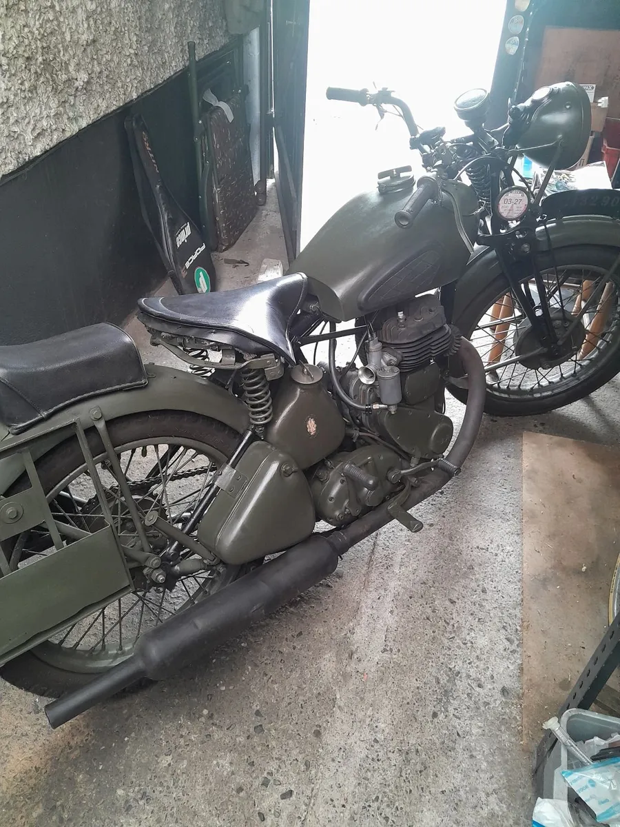 BSA motorbike - Image 4