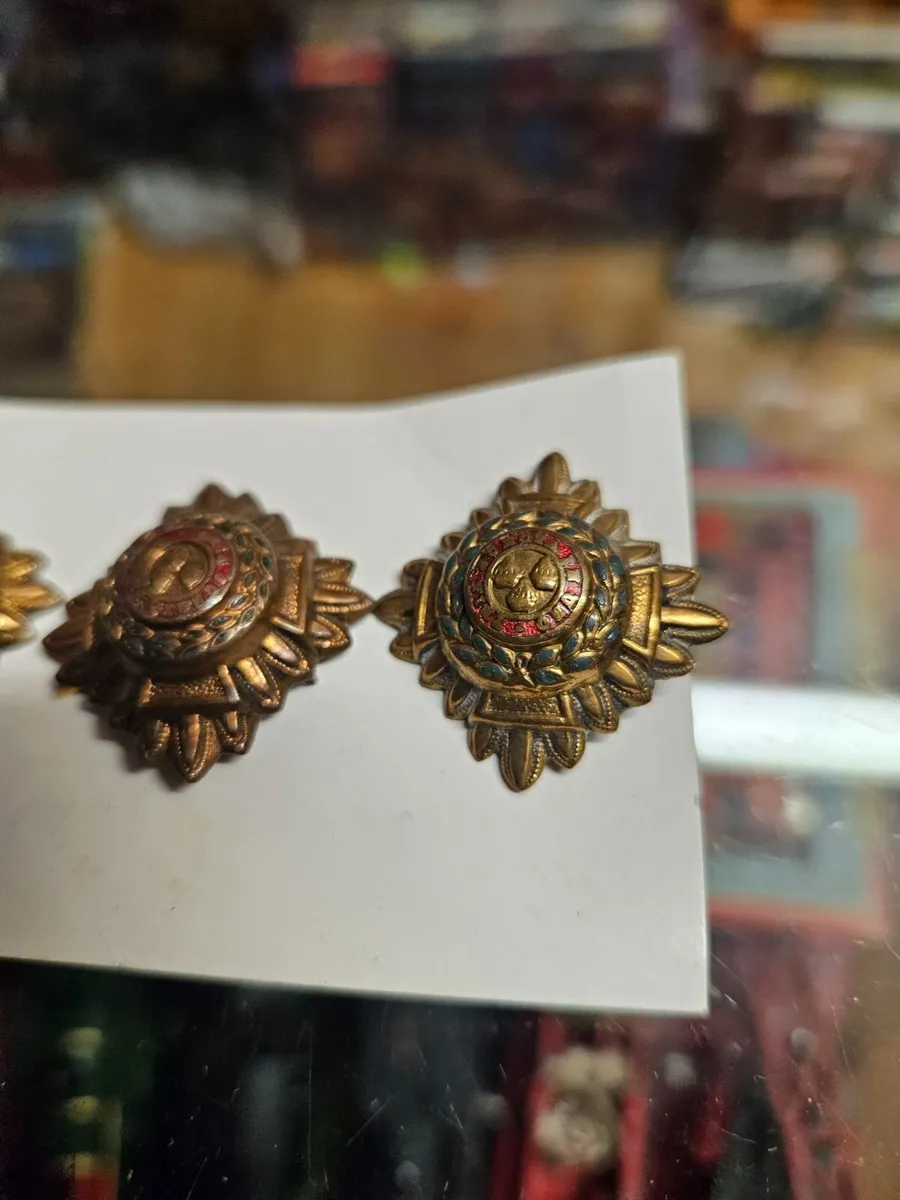 Vintage British Army Officers Pips - Image 3
