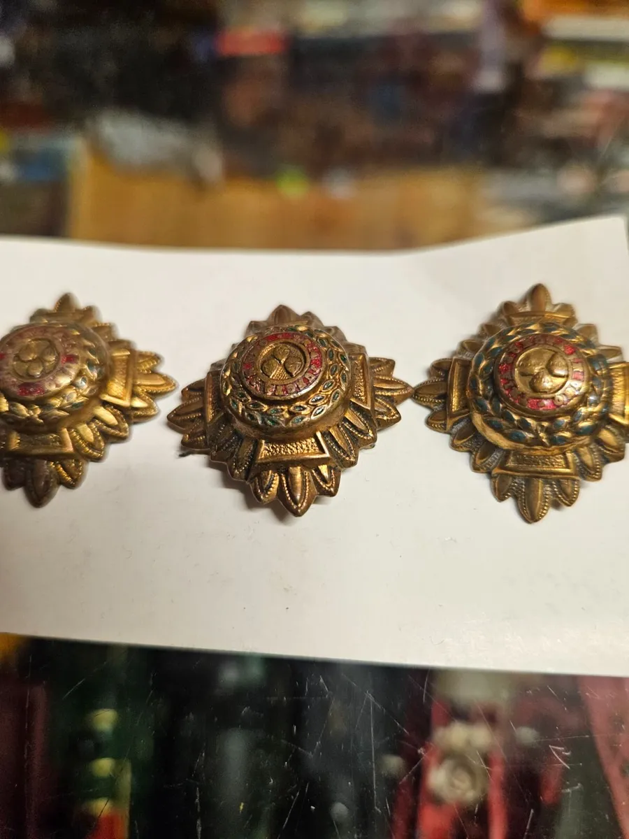 Vintage British Army Officers Pips - Image 4