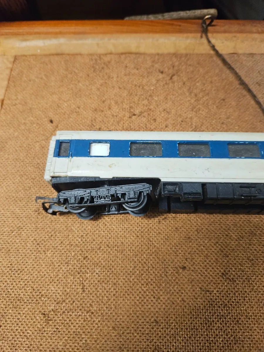 Hornby OO Gauge Carraige - Image 2