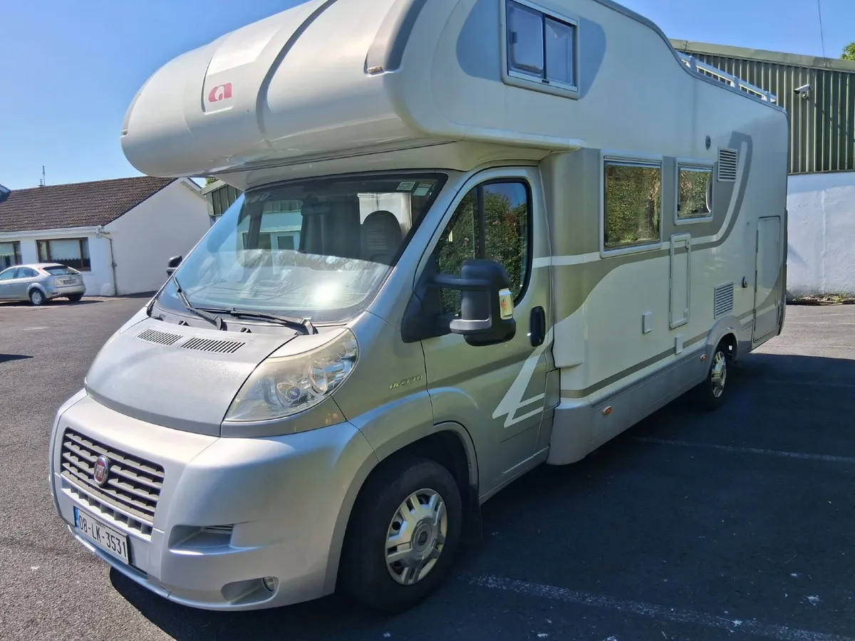 Camper - Image 1