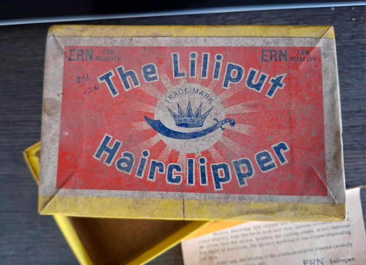 Vintage Hair Clippers with Original box - Image 3
