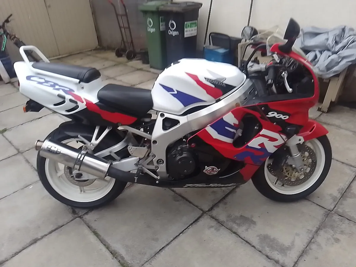 Honda CBR 900 Fireblade Parts/Extras 1992/1999 - Image 2