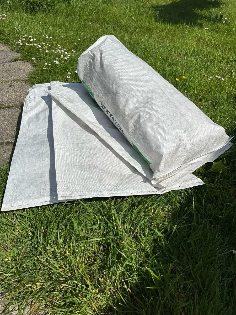 Bags for turf - Image 1