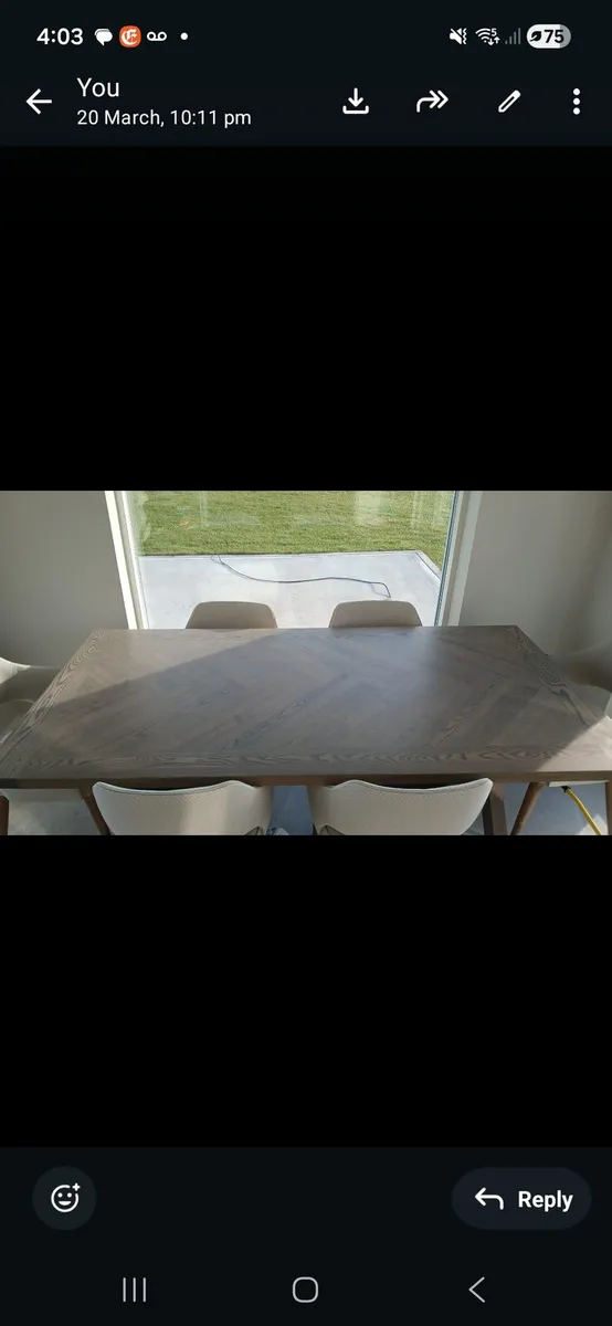 Dining table - Image 1