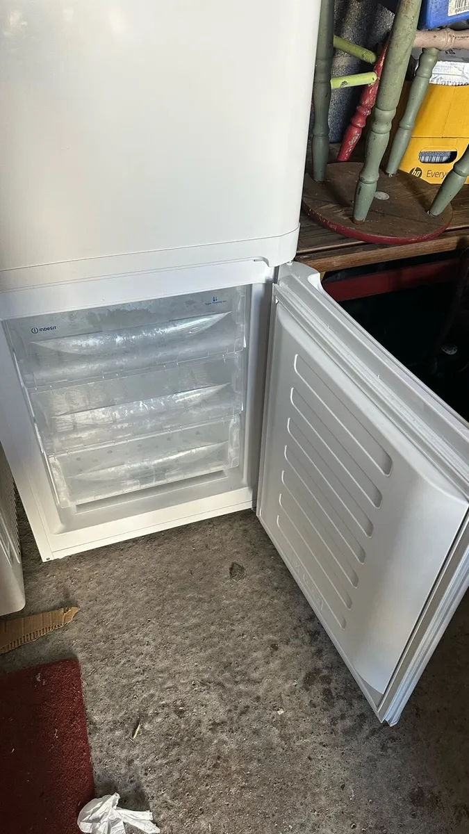Fridge - Image 3