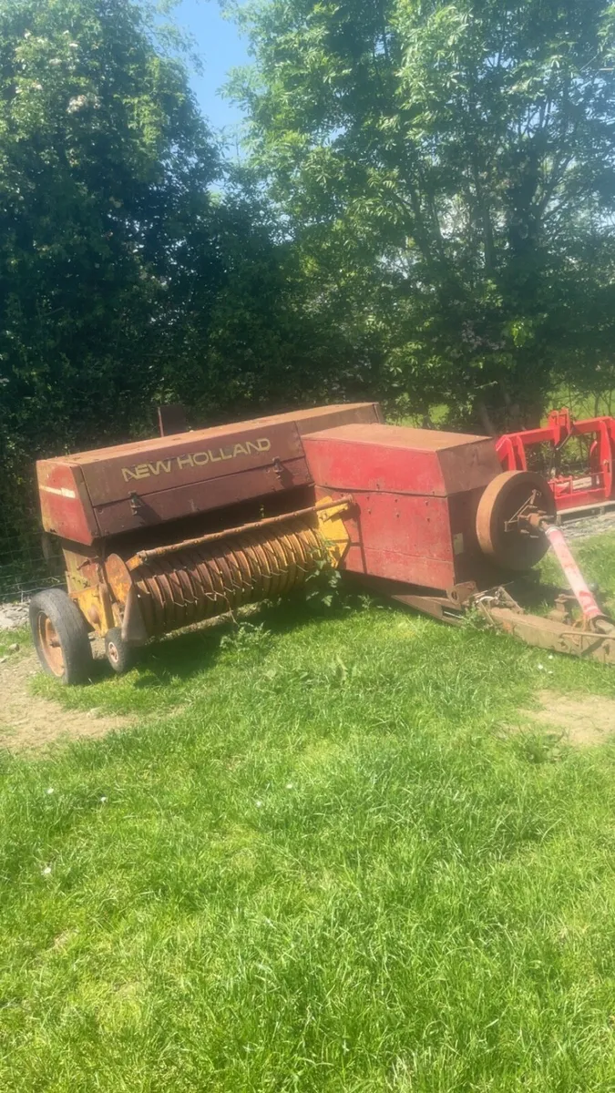 Square bailer