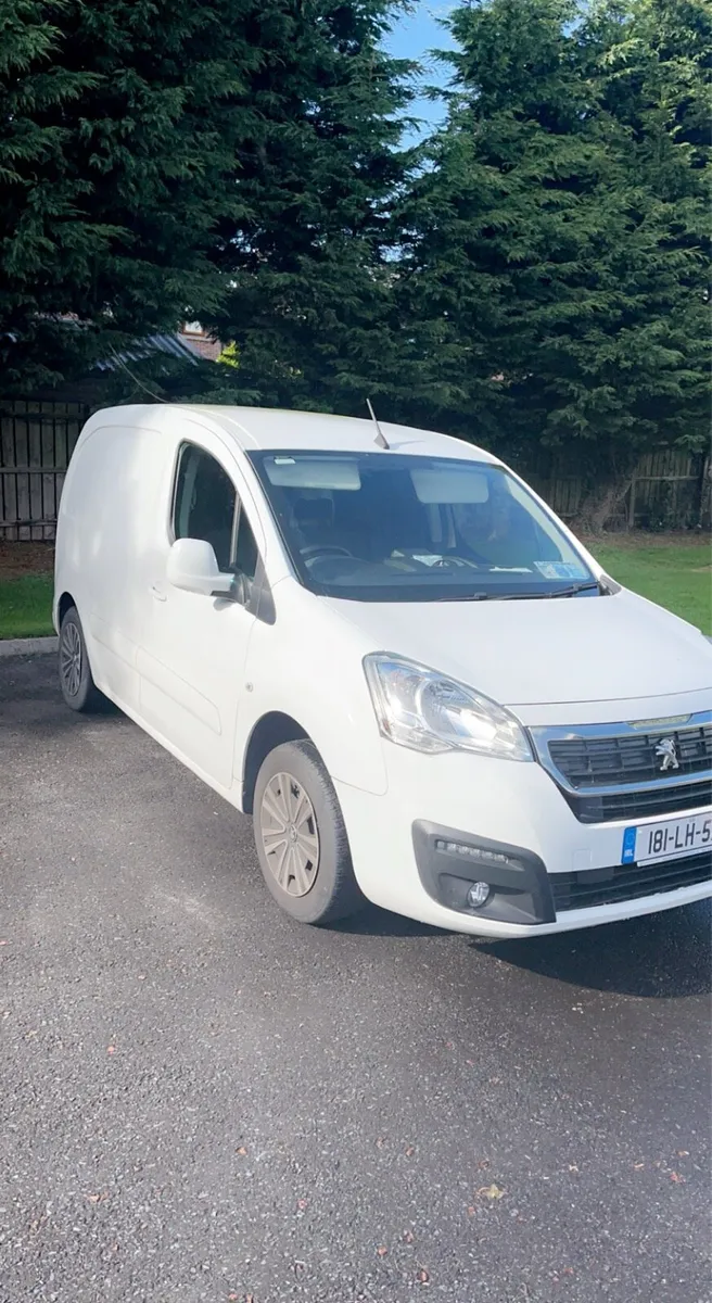 Peugeot Partner Professional Van - Image 4