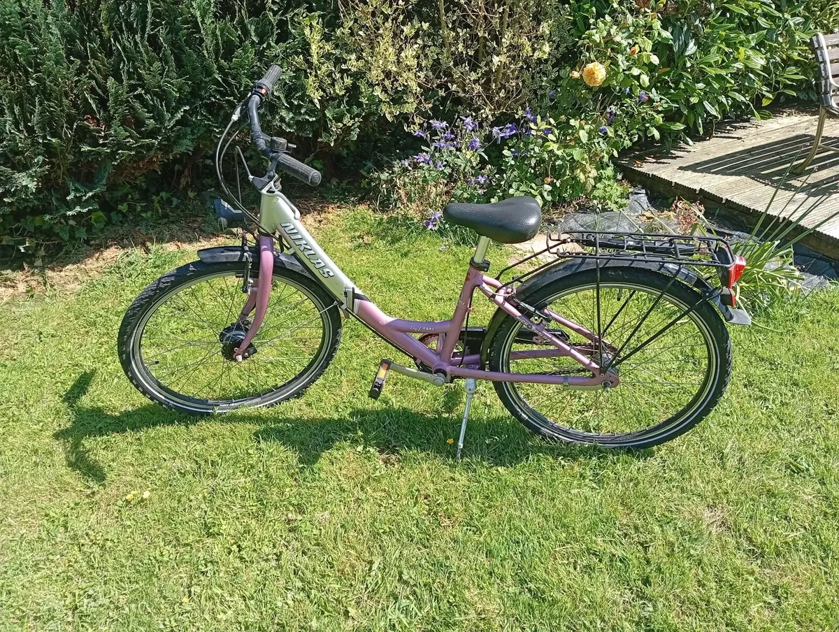 Girls bicycle - Image 4