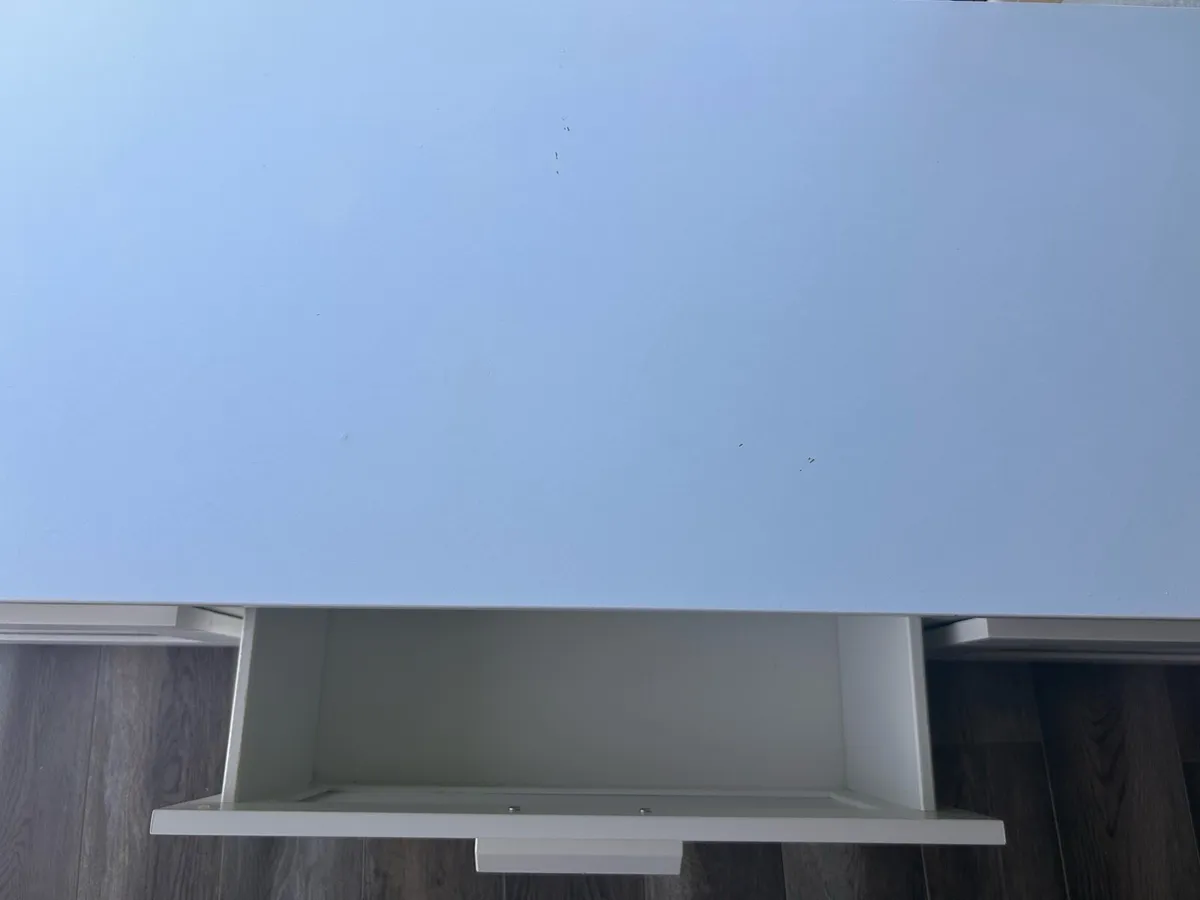 TV Unit - Image 4