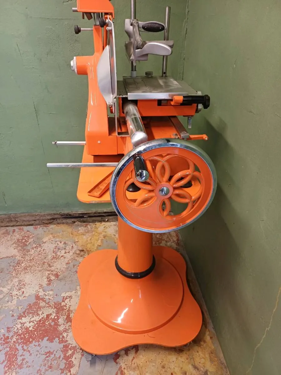 Fac f300 vo mechanical meat slicer - Image 1