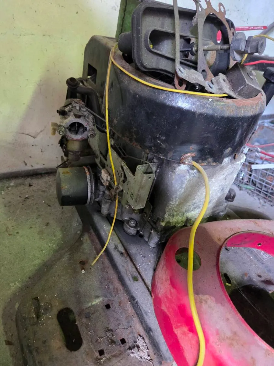 Lawnmower engine - Image 3