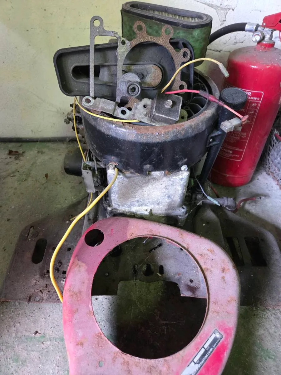 Lawnmower engine - Image 4
