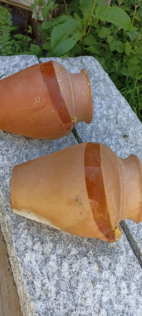 Pair of Wall mount in Terracotta Vases - Image 1