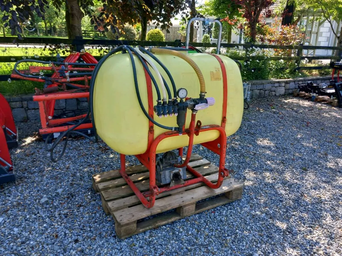 Hardy sprayer 600litre - Image 1