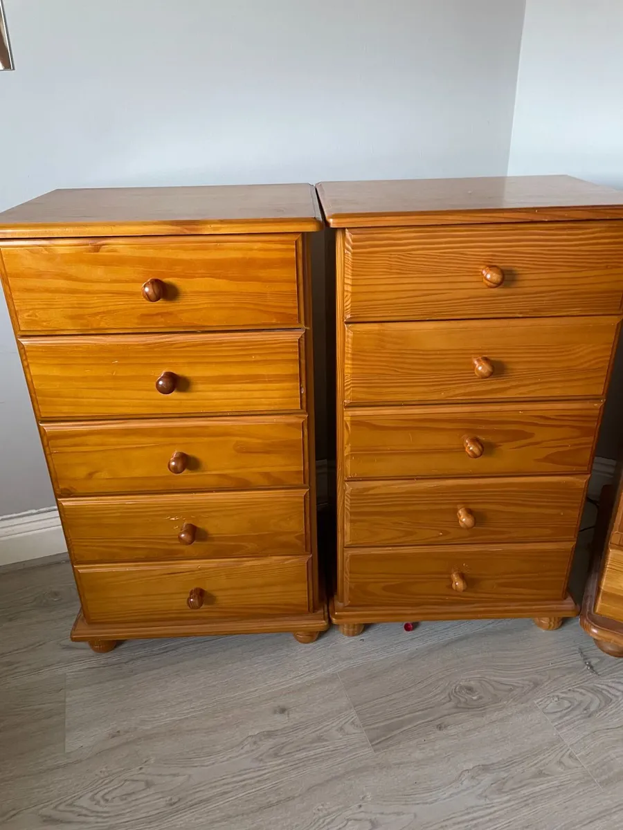 Bedroom Furniture Set - Image 2