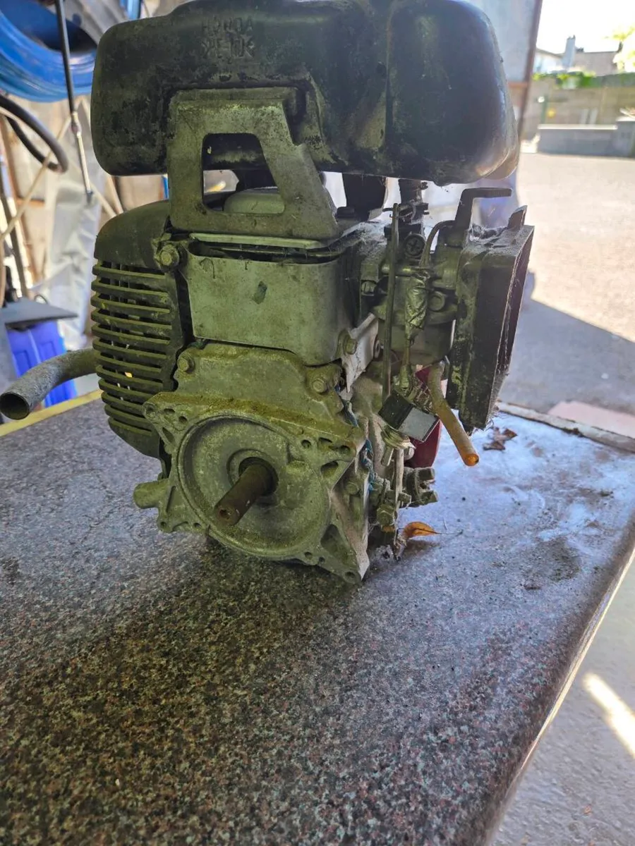 Cement mixer engine - Image 1