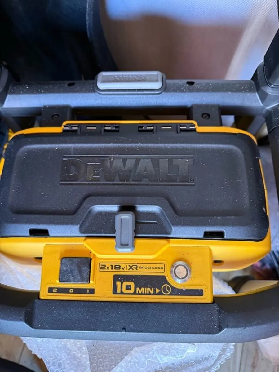 Dewalt 18v x 2 Cordless Power Washer - Image 2