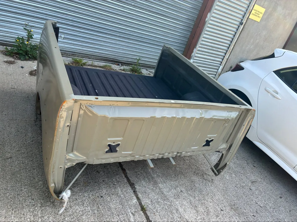 Toyota Hilux rear body / tub - Image 4
