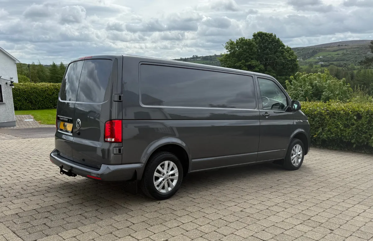 2023 Volkswagen Transporter Highline LWB 150bhp - Image 4