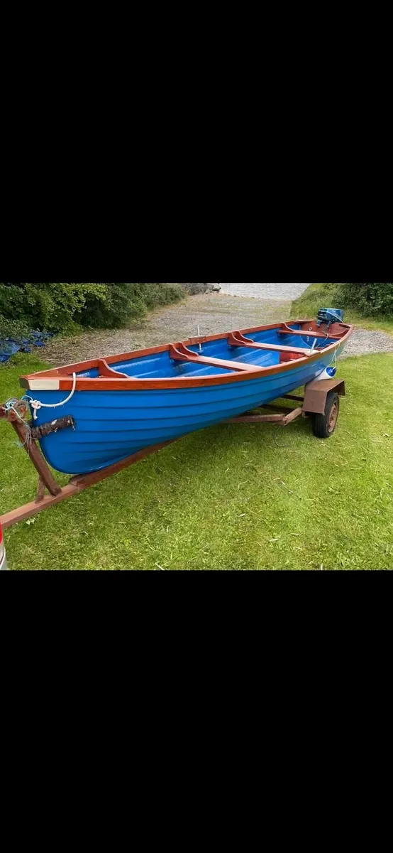 Lake boat - Image 1