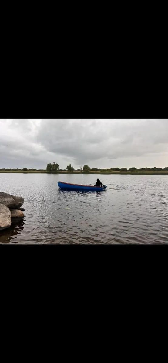 Lake boat - Image 3