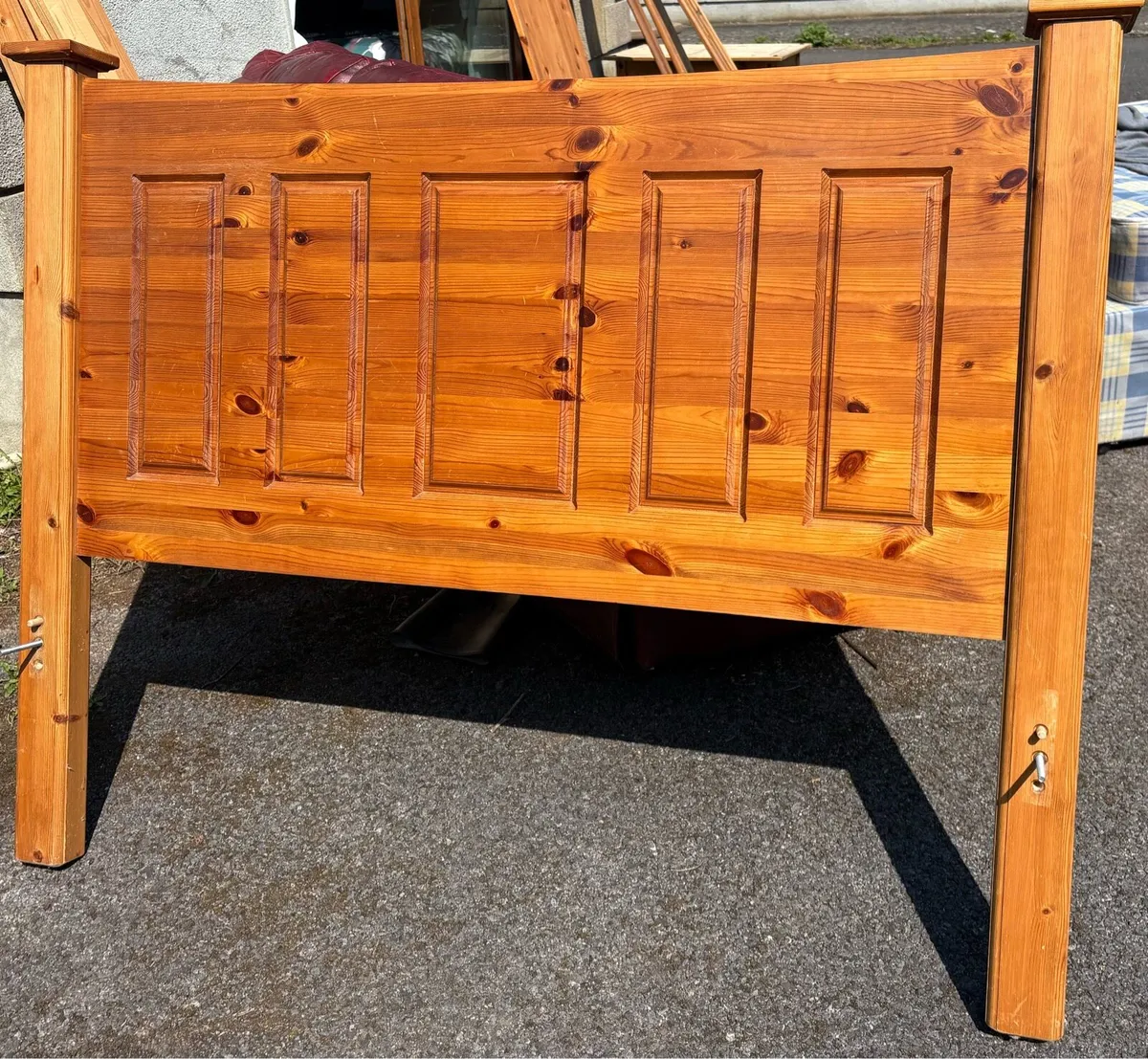 Double bed - Image 1